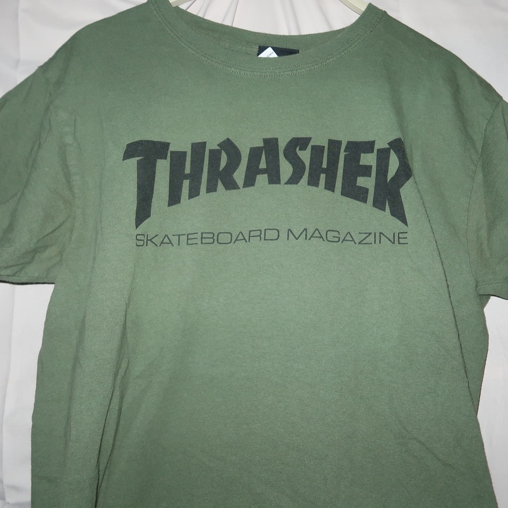 Olive Green Thrasher skating shirt MEDIUM